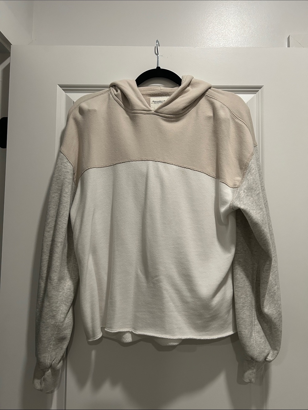 Abercrombie & Fitch Cream, White & Light Gray Colorblock Hoodie